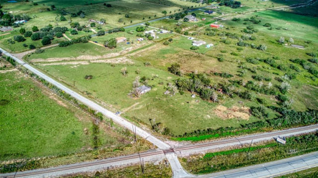 142 COUNTY ROAD 214, EAST BERNARD, TX 77435, photo 3 of 13