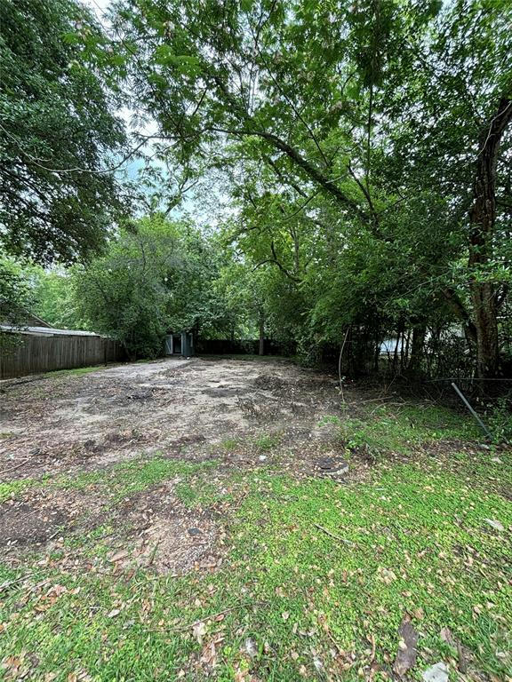 309 W HOLLY ST, WOODVILLE, TX 75979, photo 1 of 4