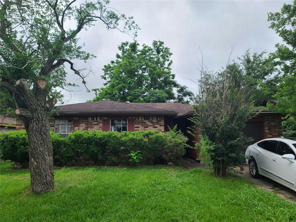 5210 RUSSELVILLE RD, HOUSTON, TX 77048, photo 1 of 14
