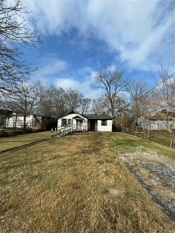 2850 BLANCHETTE ST, BEAUMONT, TX 77701, photo 1 of 12