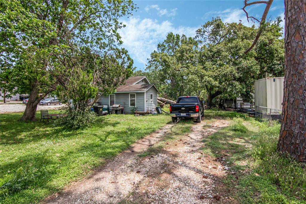 511 GRAND AVE, BACLIFF, TX 77518, photo 1 of 10