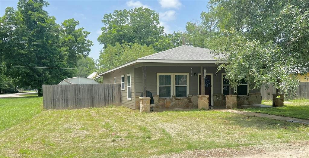 406 SAN JACINTO ST, SMITHVILLE, TX 78957, photo 1 of 13