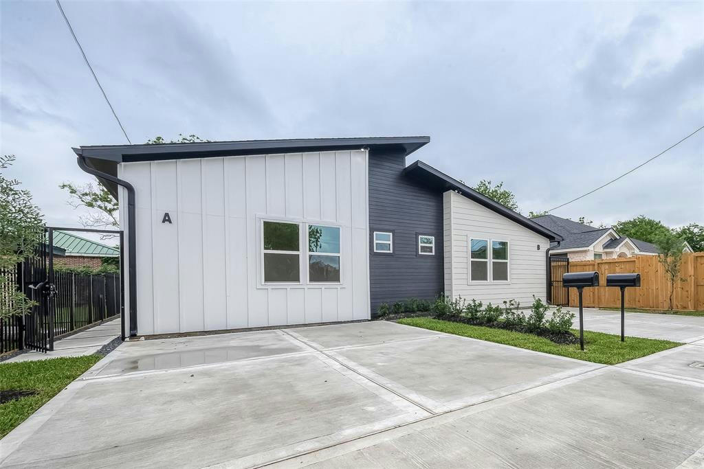 4029 KNOXVILLE ST, HOUSTON, TX 77051, photo 1 of 24