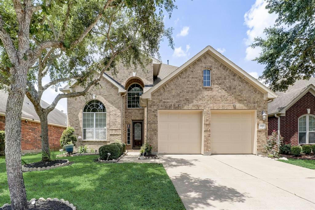 13007 CASTLEWIND LN, PEARLAND, TX 77584, photo 1 of 29