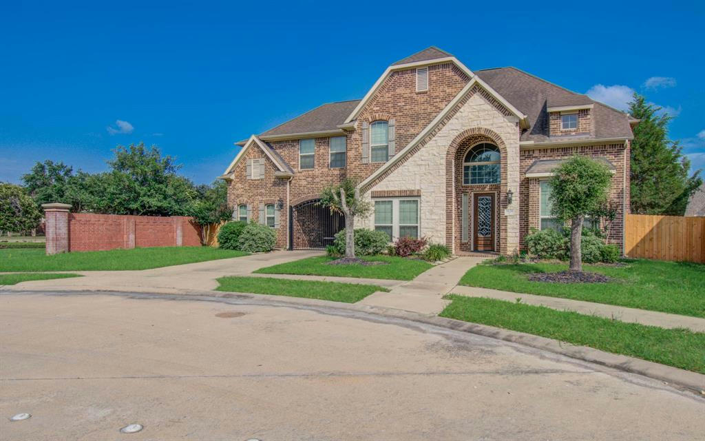 5626 VALLEY COUNTRY LN, SUGAR LAND, TX 77479, photo 1 of 50