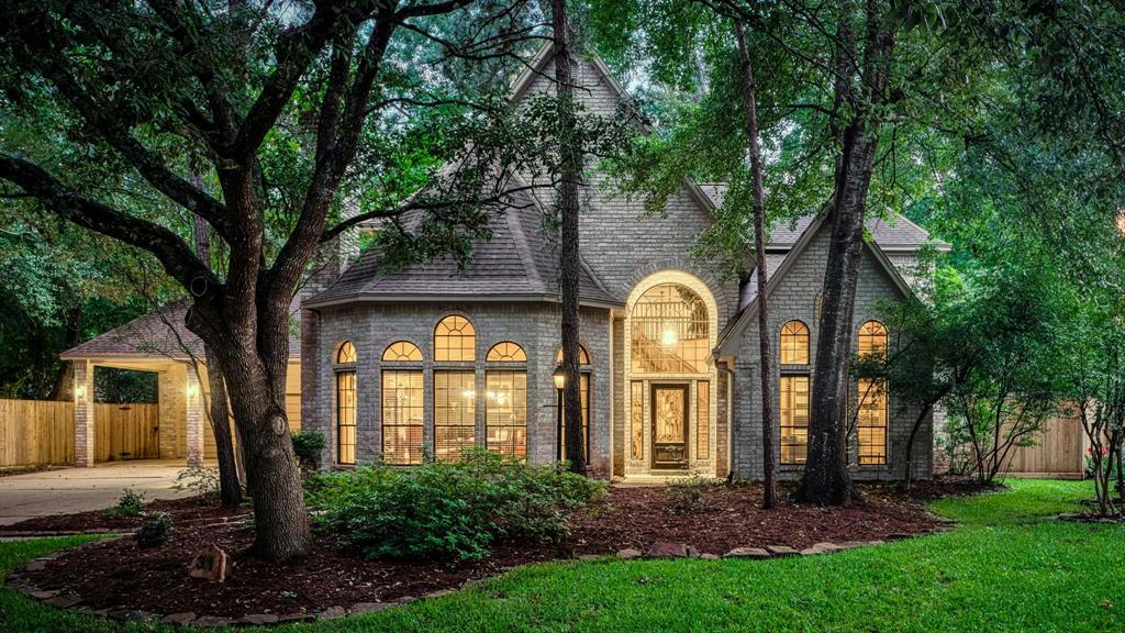 31 N HIGHLAND CT, THE WOODLANDS, TX 77381, photo 1 of 47