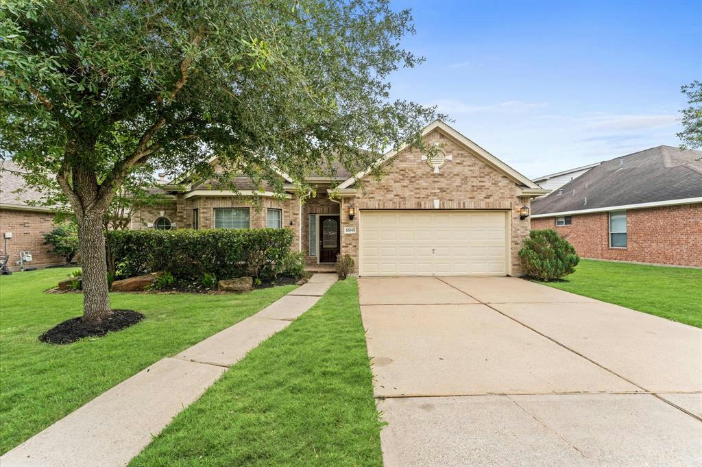 12043 BOGEY WAY, PEARLAND, TX 77581, photo 1 of 20