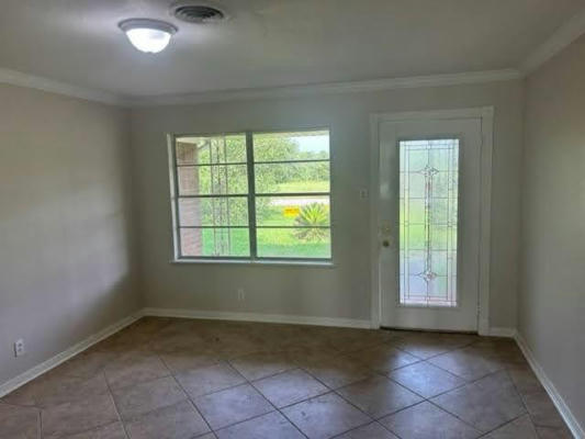 6509 STATE ST, HITCHCOCK, TX 77563, photo 5 of 15