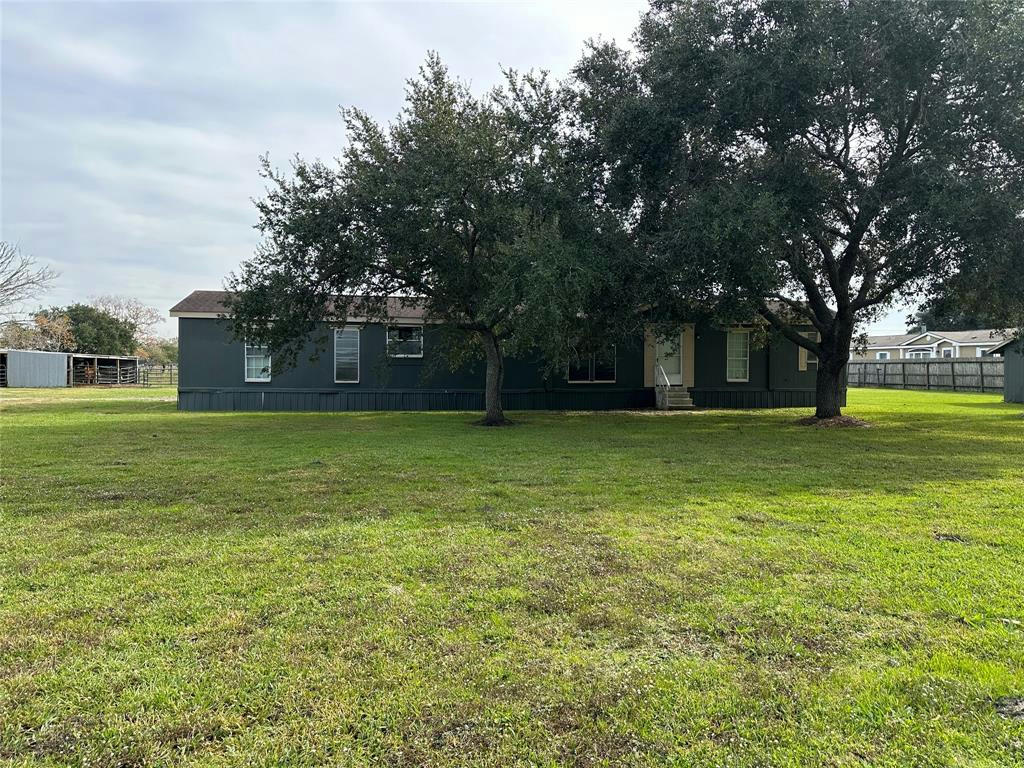 17107 COUNTY ROAD 831, PEARLAND, TX 77584, photo 1 of 15