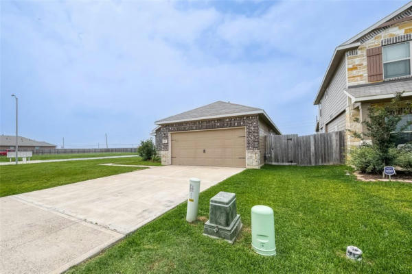 201 WHITE WING LN, SEALY, TX 77474, photo 4 of 47