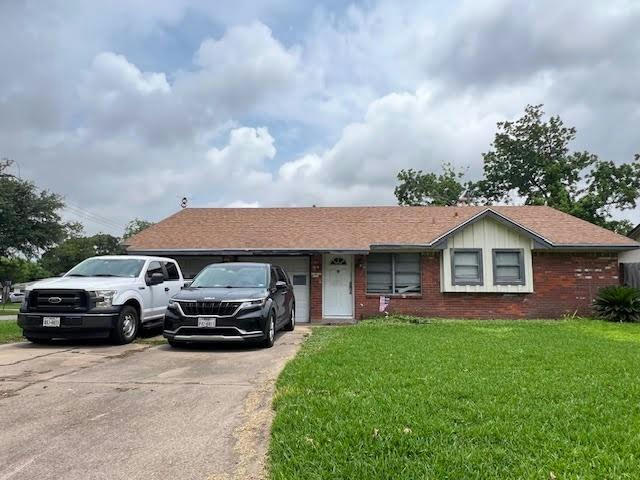 3030 SOMERSET AVE, TEXAS CITY, TX 77590, photo 1 of 19