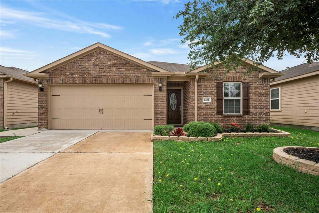6514 LOST PINES BND, HOUSTON, TX 77049, photo 1 of 27
