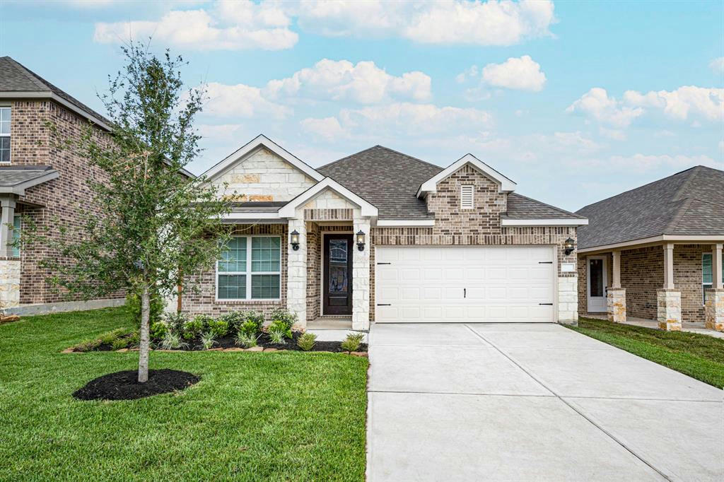 6194 WHITE SPRUCE DR, CONROE, TX 77304, photo 1 of 13