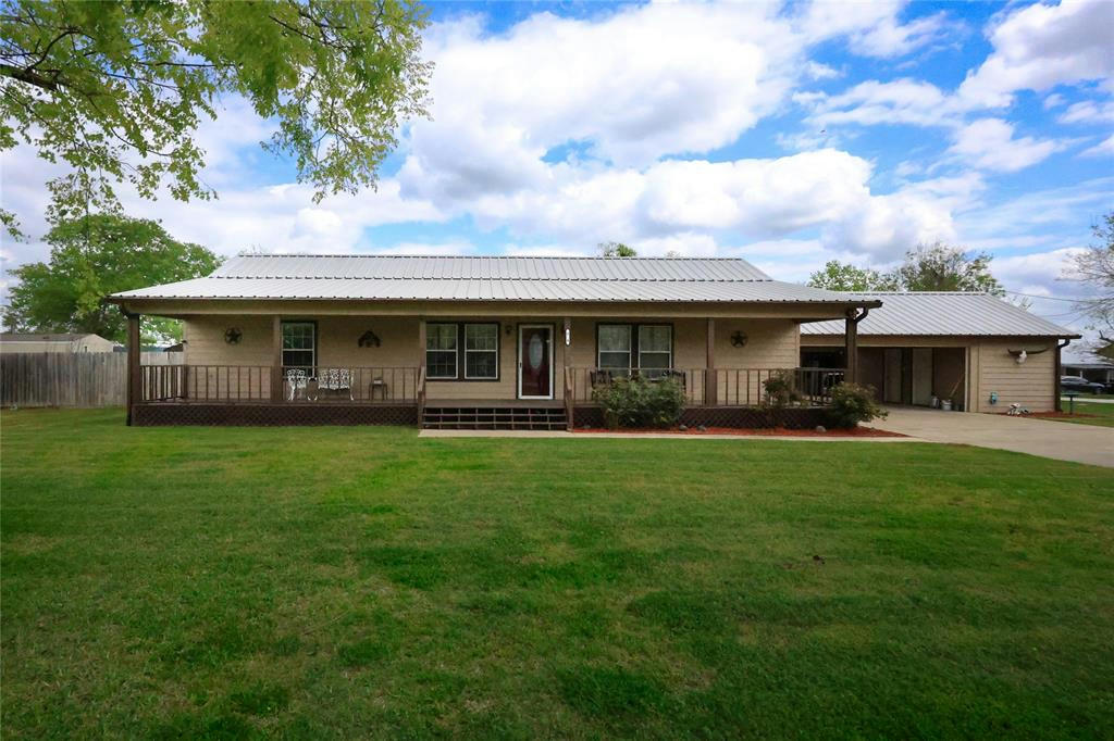 304 S 2ND ST, NORMANGEE, TX 77871, photo 1 of 27