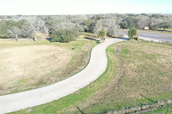20 CATTLE DRIVE DRIVE, BAY CITY, TX 77414, photo 5 of 8