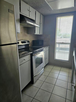 781 COUNTRY PLACE DR APT 2052, HOUSTON, TX 77079, photo 2 of 7