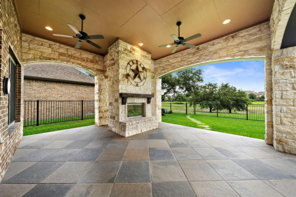 18335 CHAPMANS COUNT RD, CYPRESS, TX 77433, photo 4 of 50