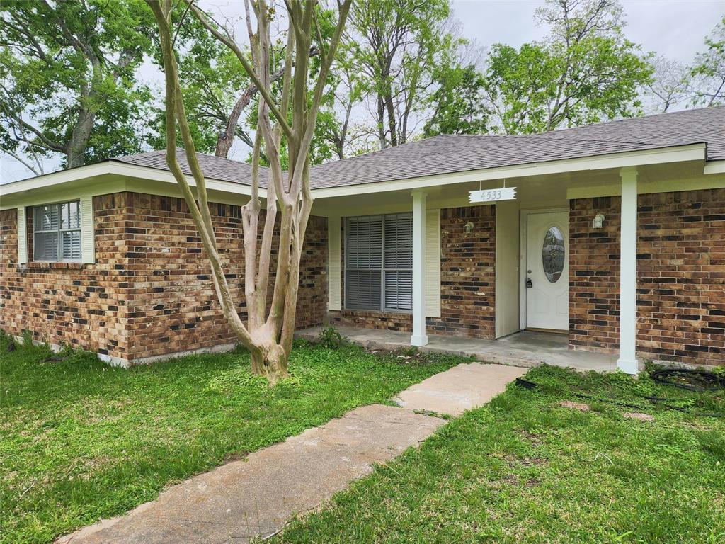 4533 29TH ST, DICKINSON, TX 77539, photo 1 of 32