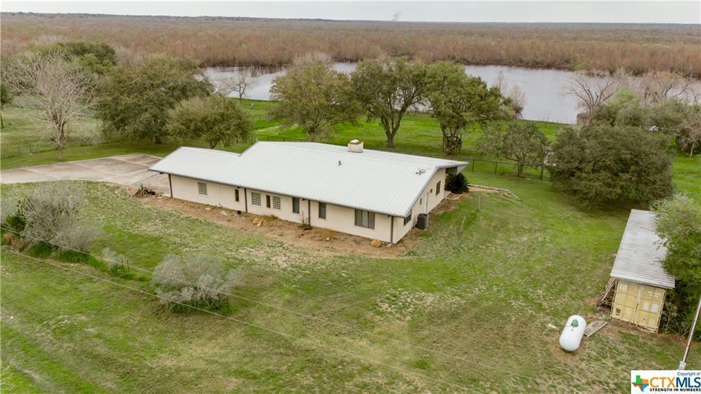 337 LAKESIDE RD, VICTORIA, TX 77905, photo 1 of 15