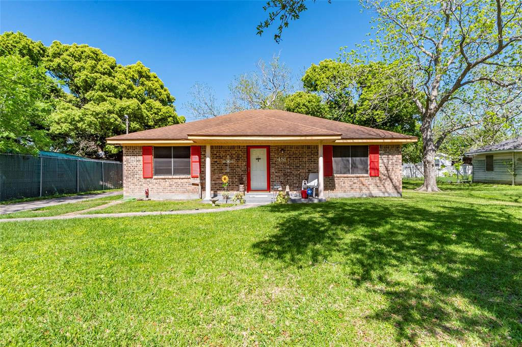 4811 1ST ST, BACLIFF, TX 77518, photo 1 of 31