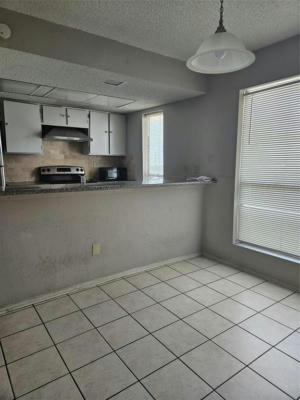 781 COUNTRY PLACE DR APT 2052, HOUSTON, TX 77079, photo 3 of 7