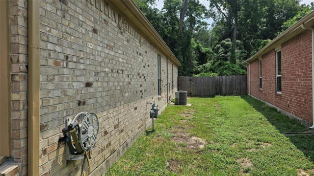 1114 TURNBERRY PARK LN, SPRING, TX 77373, photo 4 of 13