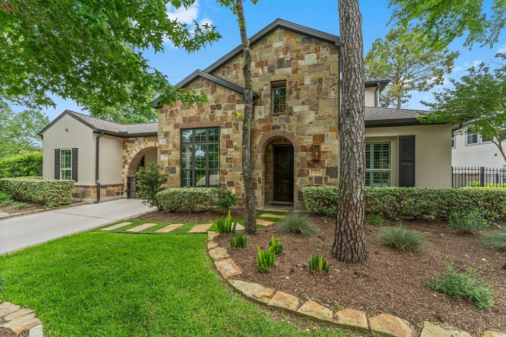 23 WANING MOON DR, THE WOODLANDS, TX 77389, photo 1 of 39