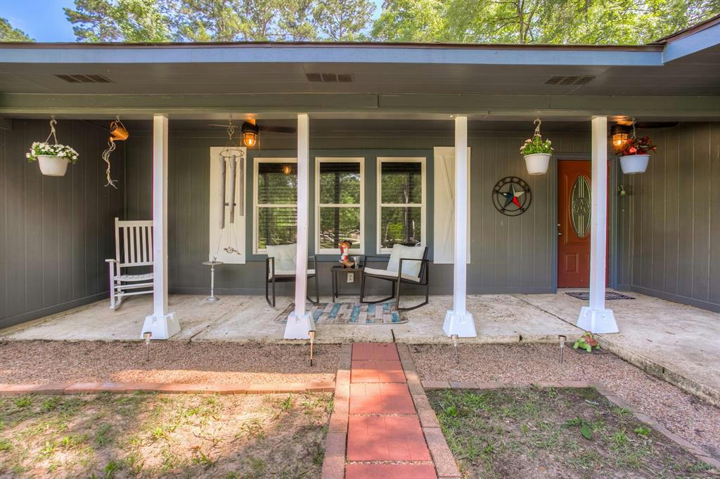 50 SOUTHWOOD FOREST RD, HUNTSVILLE, TX 77340, photo 1 of 40