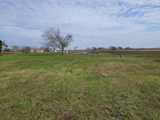 86 TURTLE BAY CV, PALACIOS, TX 77465, photo 2 of 9