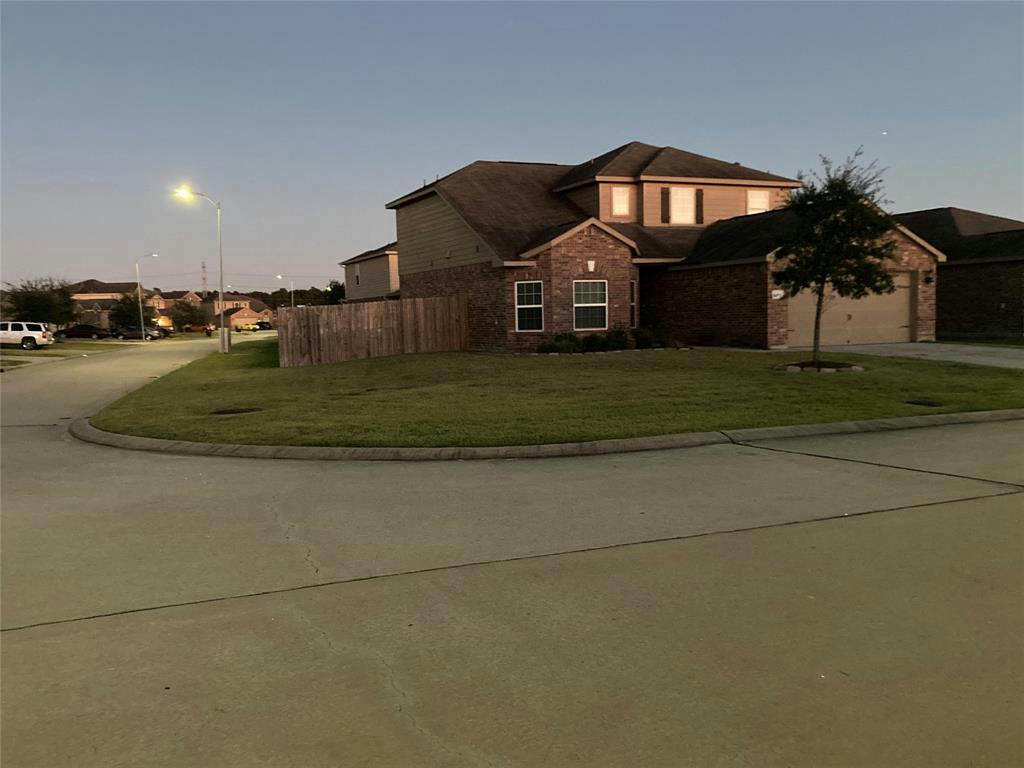 20454 MOON WALK DR, HUMBLE, TX 77338, photo 1 of 32