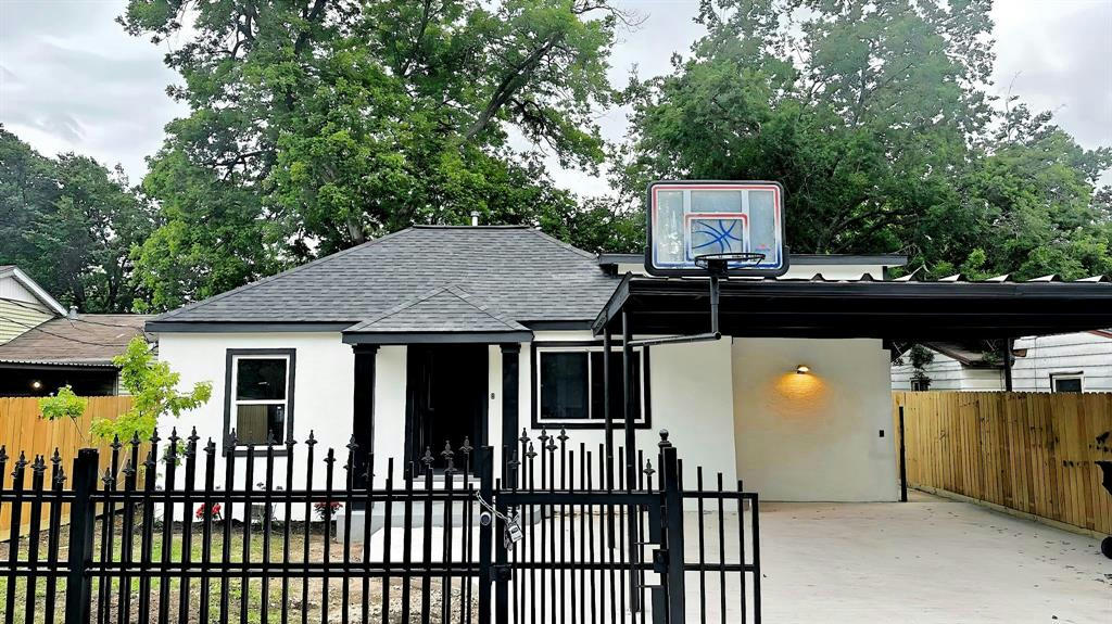 6416 EAGLE PASS ST, HOUSTON, TX 77020, photo 1 of 8