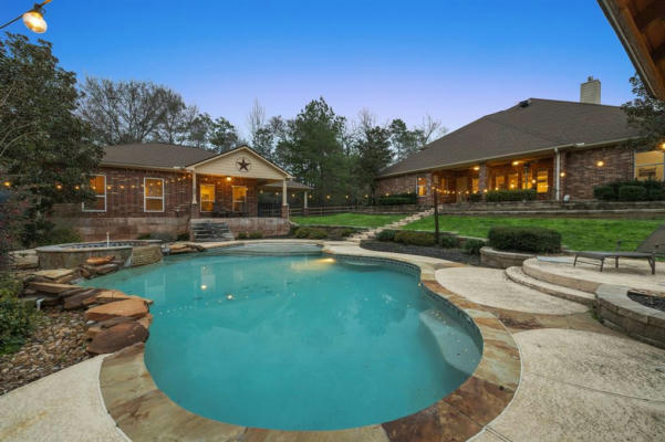 8995 FOREST LAKE DR, MONTGOMERY, TX 77316 - Image 1