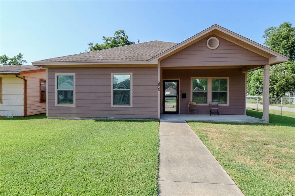 2020 HEBERT ST Beaumont TX 77705 Single Family Residence For