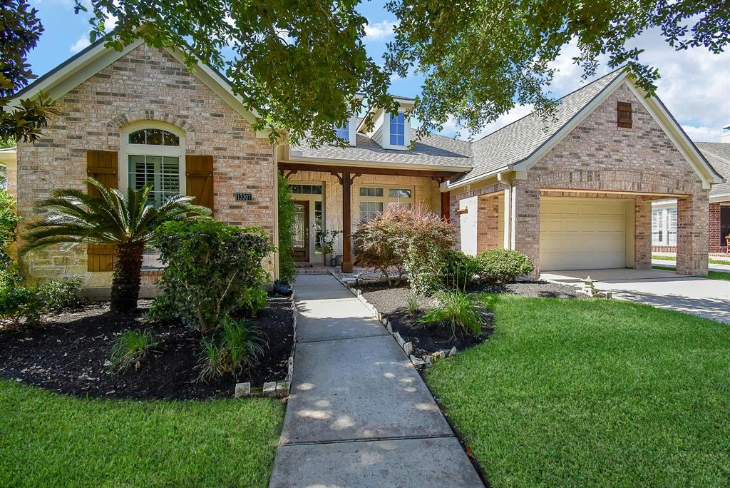 13307 RAVENLAKE DR, PEARLAND, TX 77584, photo 1 of 50