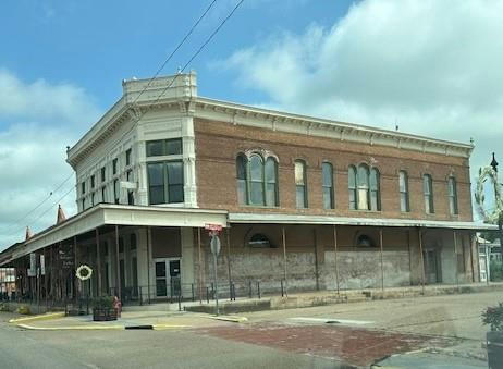 412 N MAIN ST, CALVERT, TX 77837 - Image 1