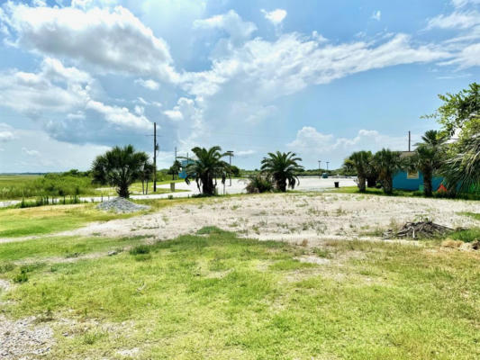 1250 YACHT BASIN, GILCHRIST, TX 77617 - Image 1