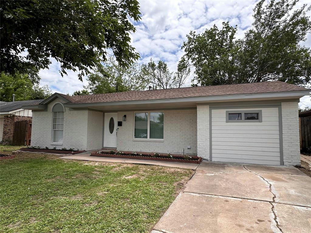 3811 CLOVERBROOK DR, HOUSTON, TX 77045, photo 1 of 25