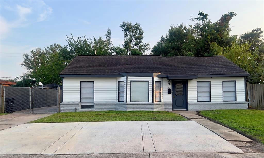 7318 THUROW ST, HOUSTON, TX 77087, photo 1 of 36