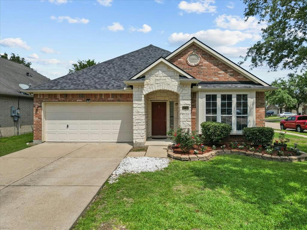 2715 HIDDEN BAY CT, PEARLAND, TX 77584, photo 1 of 33