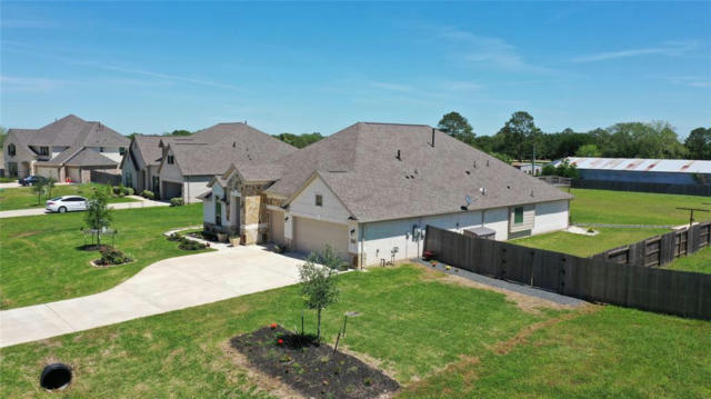 11215 FANNIN TRAIL CT, NEEDVILLE, TX 77461, photo 2 of 40