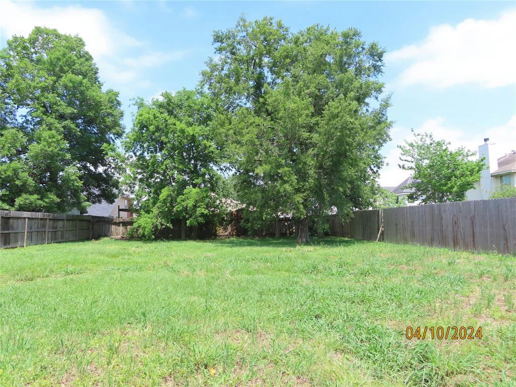 14923 DUNSTER LN, CHANNELVIEW, TX 77530, photo 1 of 6