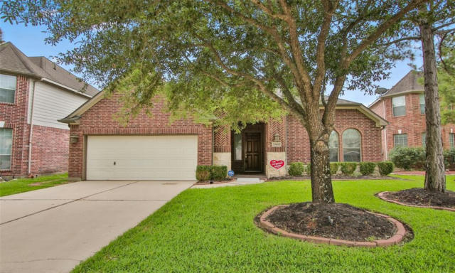 13420 GREAT CREEK DR, PEARLAND, TX 77584, photo 2 of 35