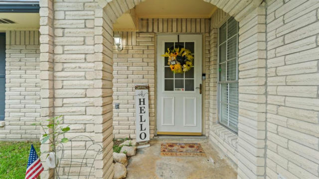 3927 FOREST BLUFF DR, KINGWOOD, TX 77339, photo 3 of 26