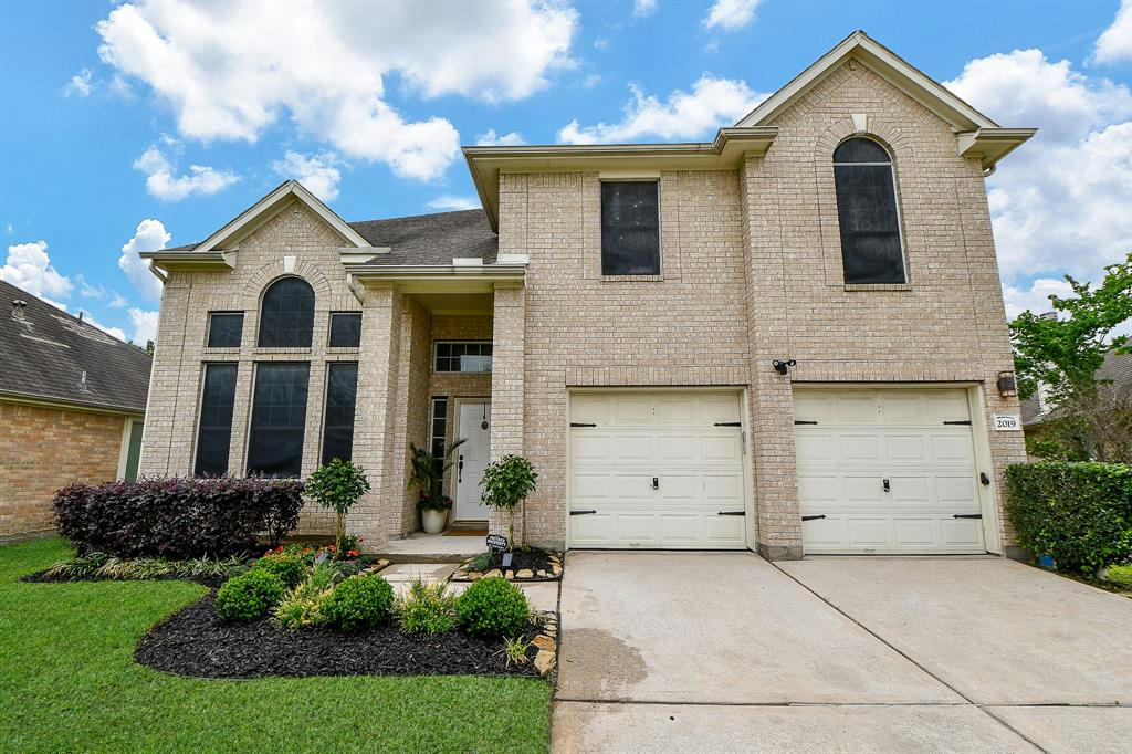 2019 LAURA ANNE DR, HOUSTON, TX 77049, photo 1 of 50