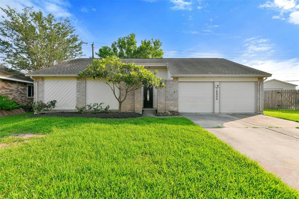 16806 FRIGATE DR, FRIENDSWOOD, TX 77546, photo 1 of 22