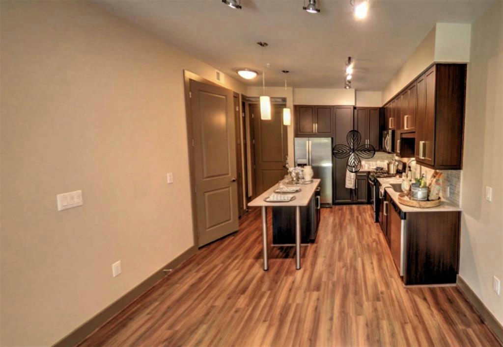 10402 TOWN AND COUNTRY WAY APT 721, HOUSTON, TX 77024, photo 1 of 13