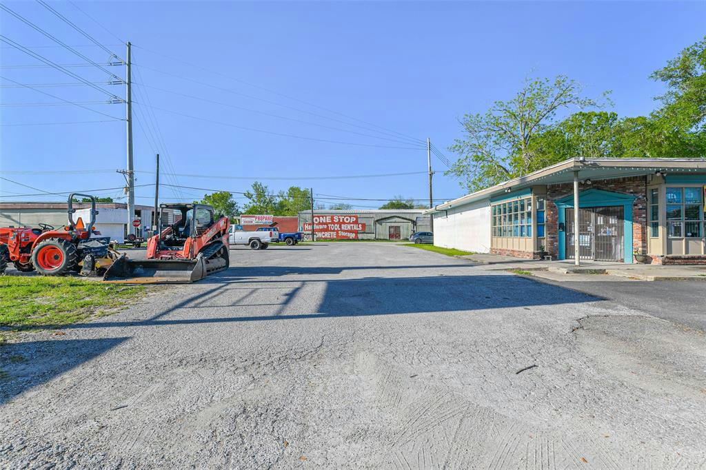 8107 HIGHWAY 6, HITCHCOCK, TX 77563, photo 1 of 14