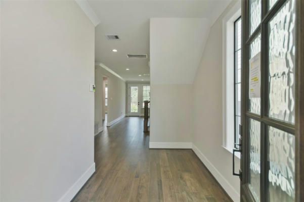 14008 MEMORIAL RESERVE PL, HOUSTON, TX 77079, photo 4 of 36