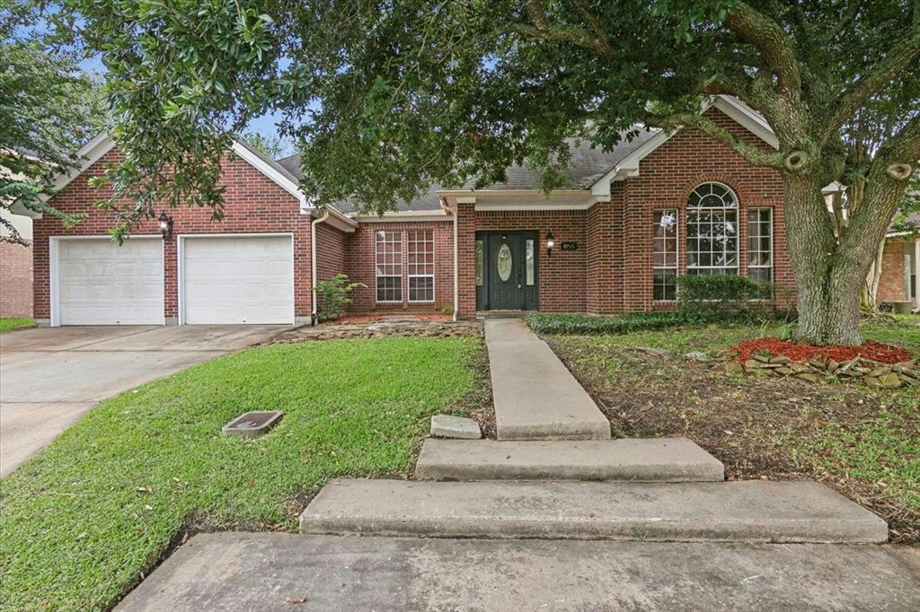 8275 WESTGATE DR, BEAUMONT, TX 77706, photo 1 of 25