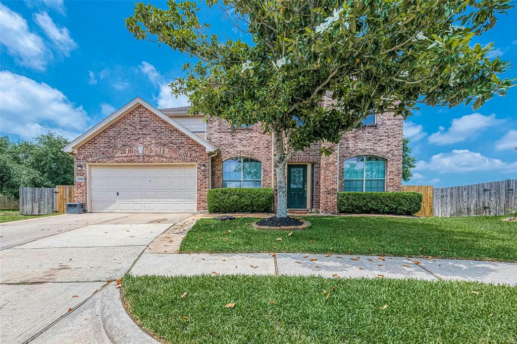 3818 HICKORY VIEW CT, FRIENDSWOOD, TX 77546, photo 1 of 42